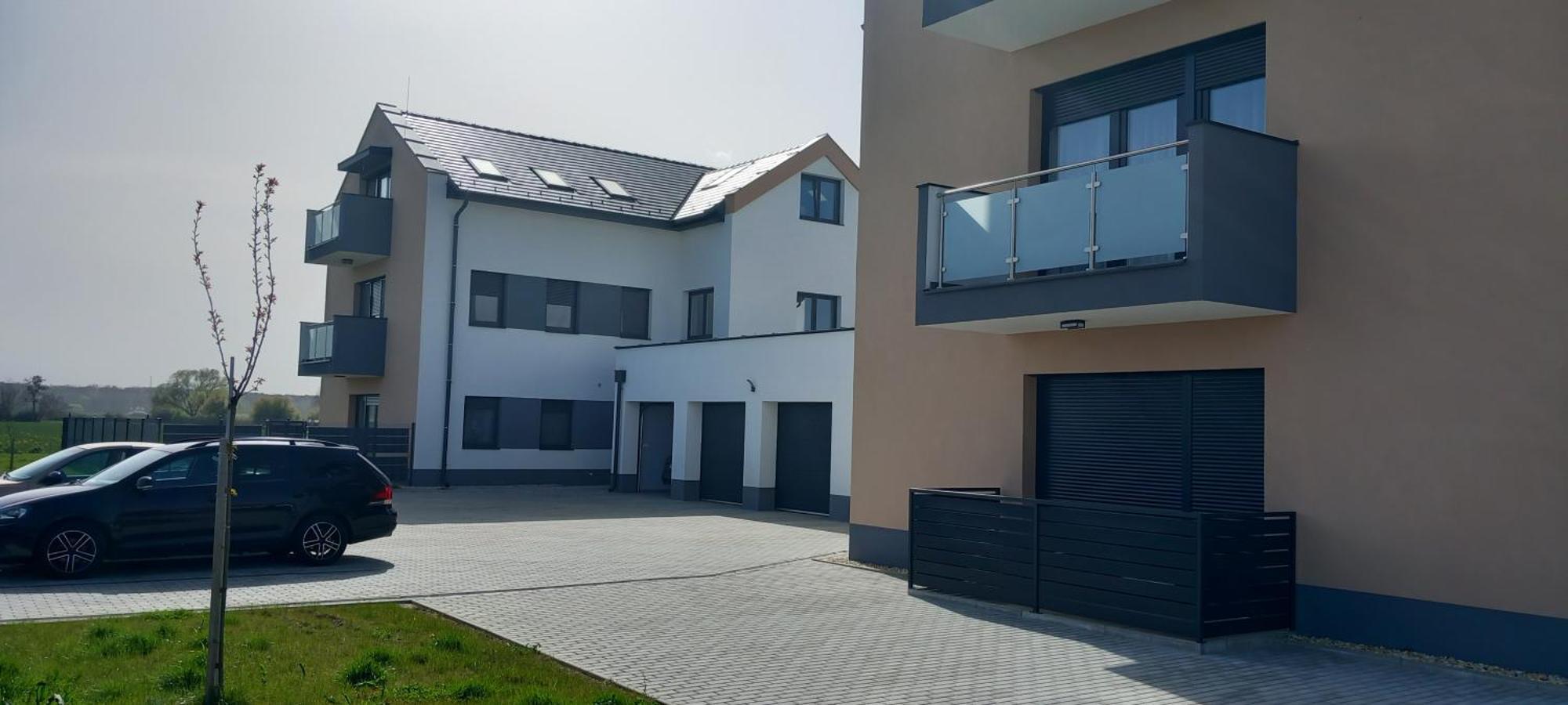 Tuerkiz Apartman Bük Exteriör bild